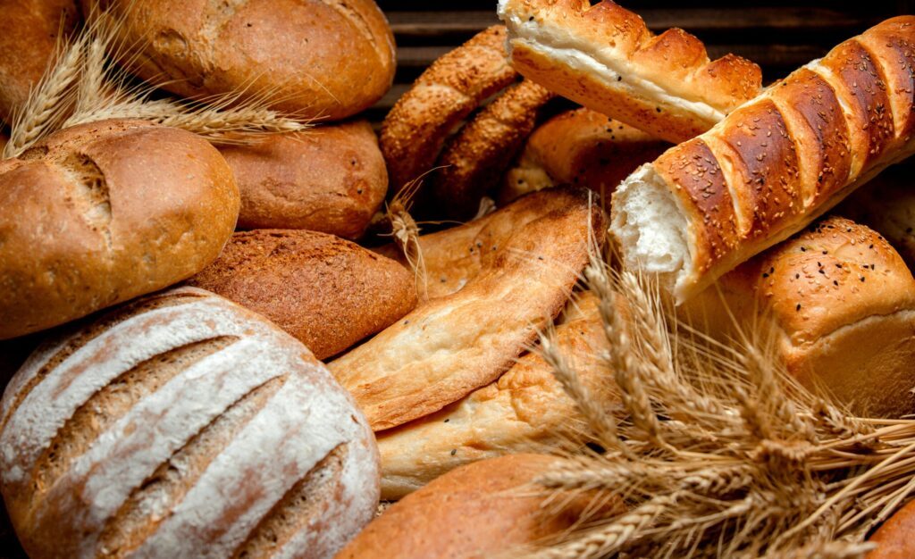 different types of gluten bread on a plate